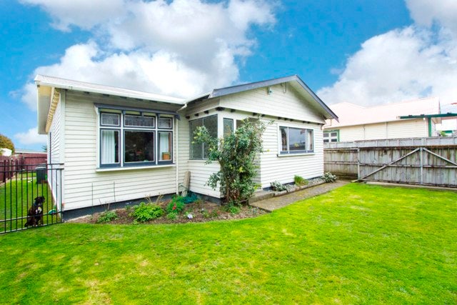 8 Wainui Road, Waiwhetu, Lower Hutt - Carousel 1