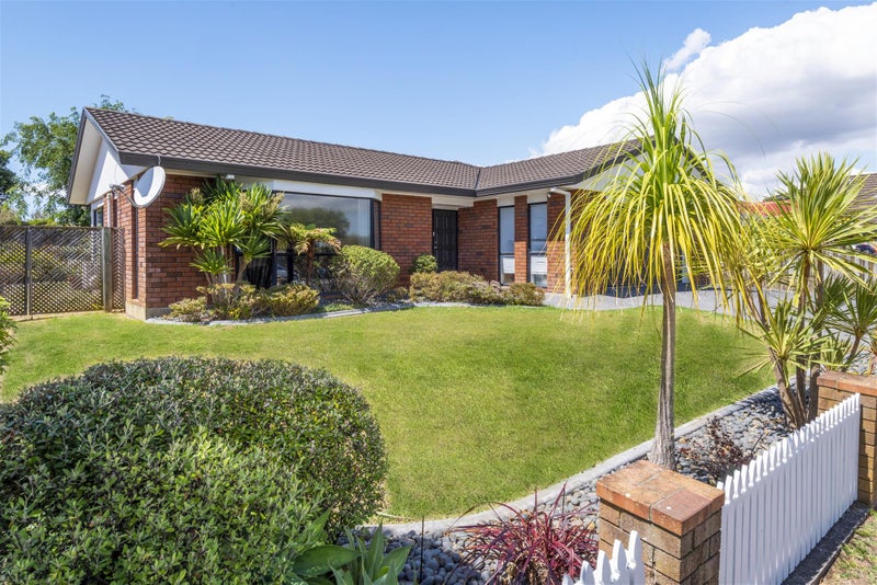 10 Travers Place, Northpark, Auckland - Carousel 1