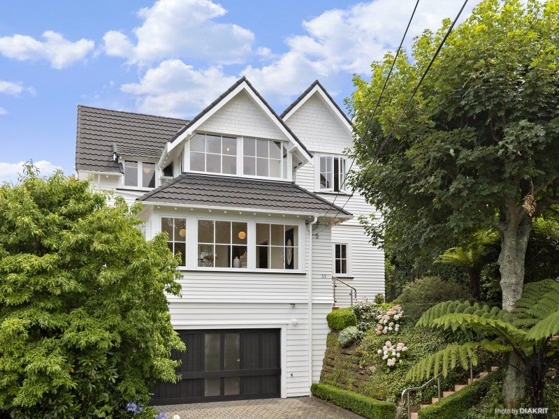 35 Upper Watt Street, Wadestown, Wellington - Carousel 1