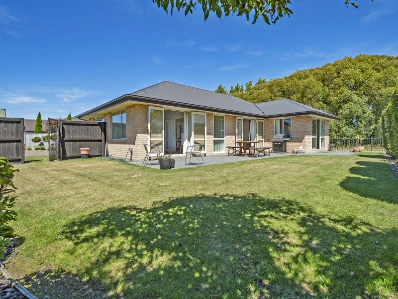 49 Somerville Crescent, Aidanfield, Christchurch - Carousel 1