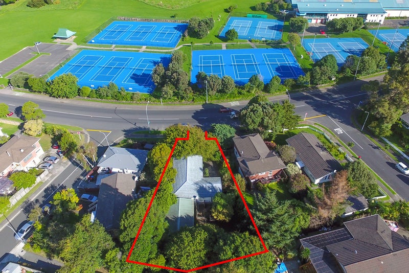 26 Merton Road, Saint Johns, Auckland - Carousel 1