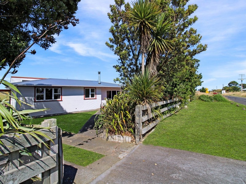 5 Pungarehu Road, Opunake - Carousel 1