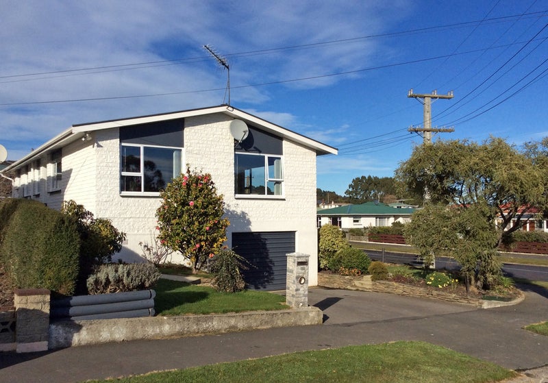 13A Brooklyn Street, Green Island, Dunedin - Carousel 2
