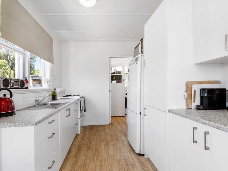 41 Elizabeth Street, Riversdale, Blenheim - Carousel 2