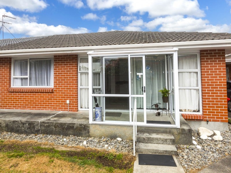 2/528 Fergusson Drive, Trentham, Upper Hutt - Carousel 2
