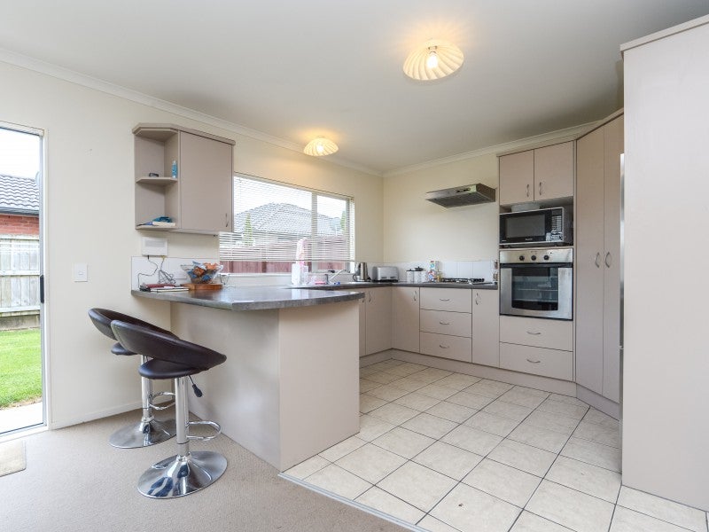 17 Rene Way, Huntington, Hamilton - Carousel 2