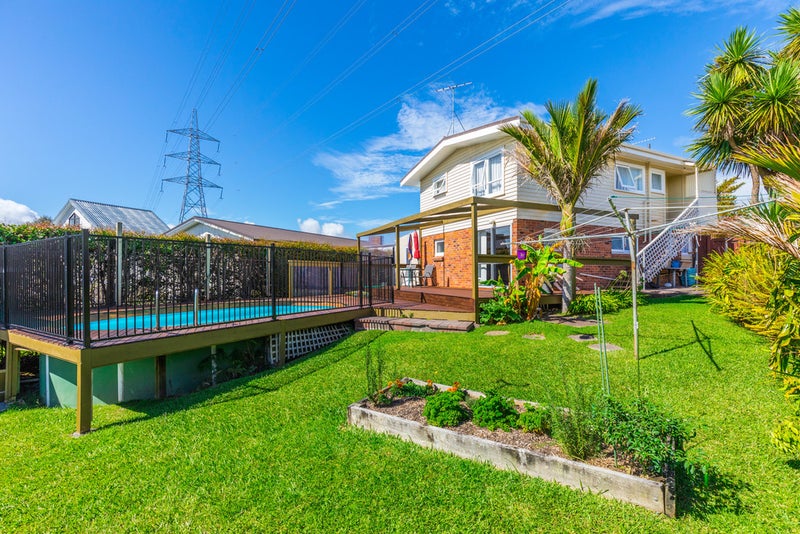 53 Canberra Avenue, Lynfield, Auckland - Carousel 2