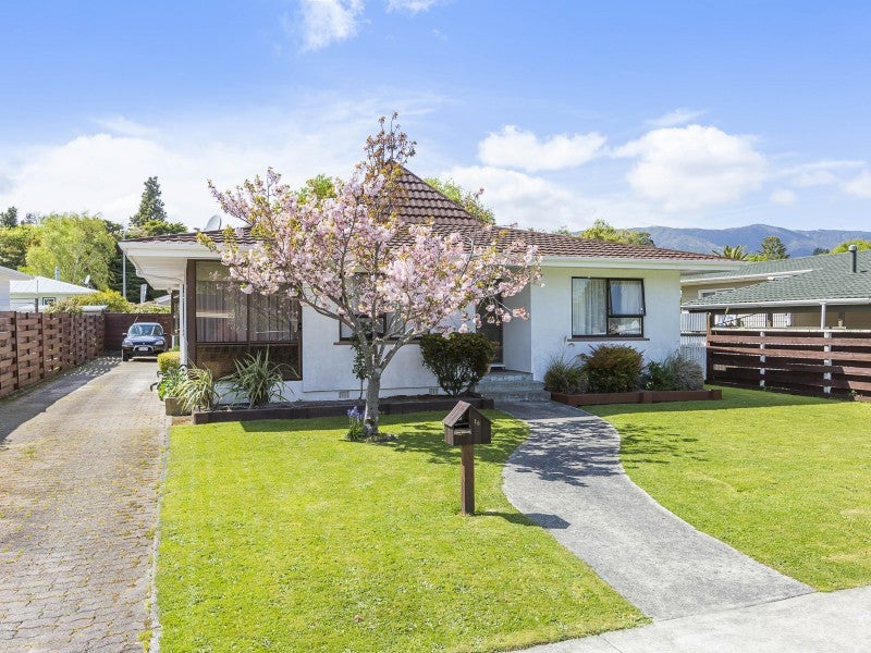 16 Shanly Street, Brown Owl, Upper Hutt - Carousel 2