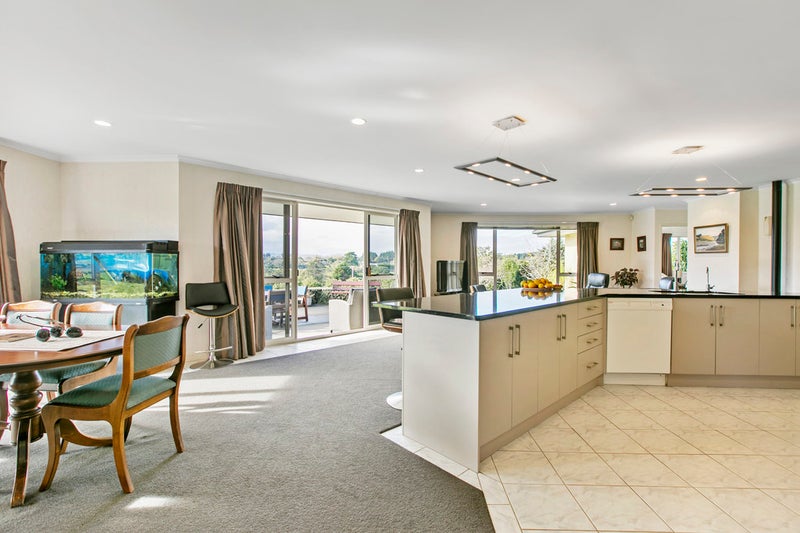 16 Muir Road, Karaka, Papakura - Carousel 26