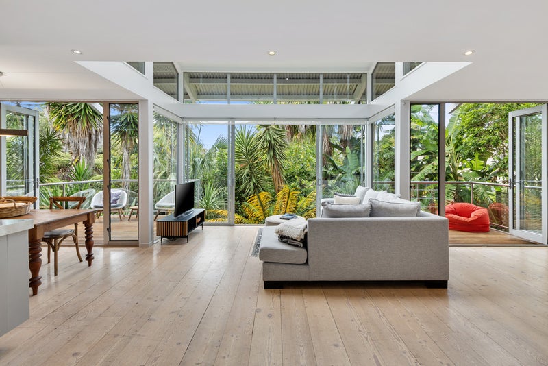 50A Colonial Road, Birkenhead, Auckland - Carousel 2