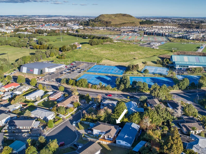 4 Ronald Algie Place, Saint Johns, Auckland - Carousel 6