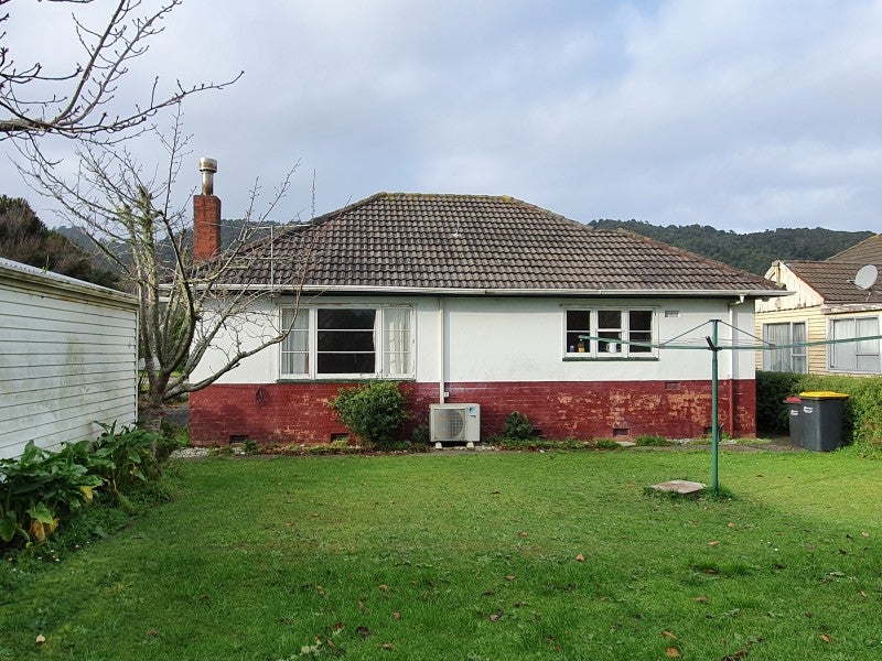 30 Firth Street, Cobden, Greymouth - Carousel 12