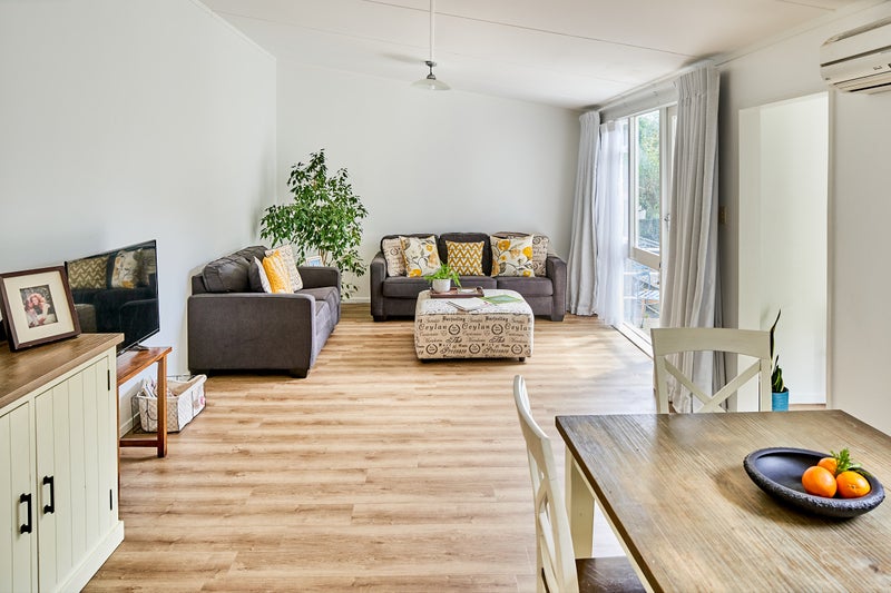 2/345 Muritai Road, Eastbourne, Lower Hutt - Carousel 1