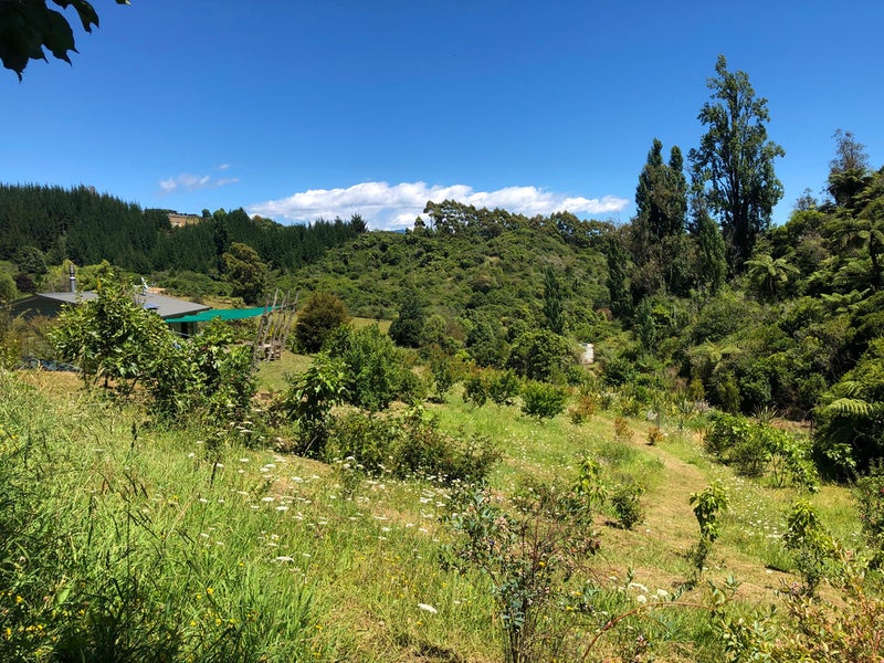 8 Mockingbird Ridge, Takaka - Carousel 1