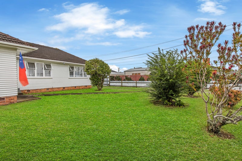 5 Leslie Place, Otara, Auckland - Carousel 2