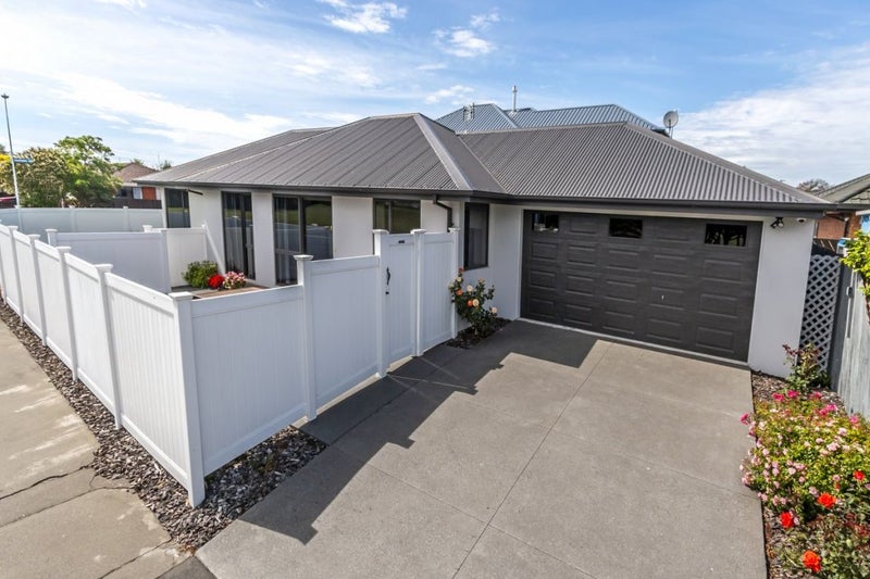 10 Radiata Avenue, Parklands, Christchurch - Carousel 1
