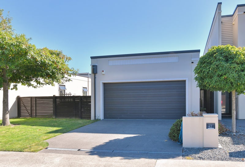 42 Country Club Terrace, Northwood, Christchurch - Carousel 11