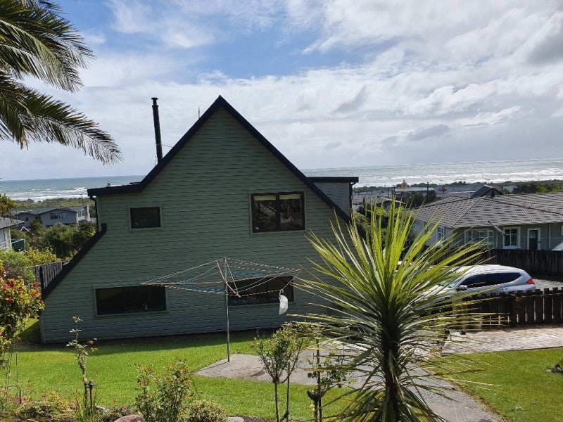 13 Nolan Crescent, Karoro, Greymouth - Carousel 26