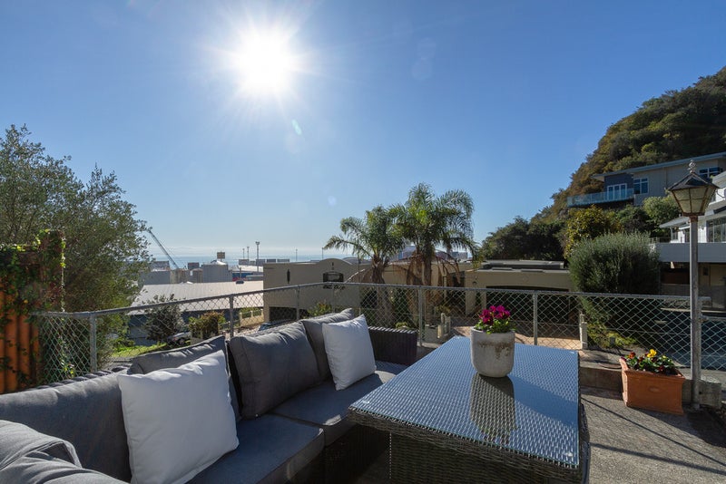 17 Hornsey Road, Bluff Hill, Napier - Carousel 18