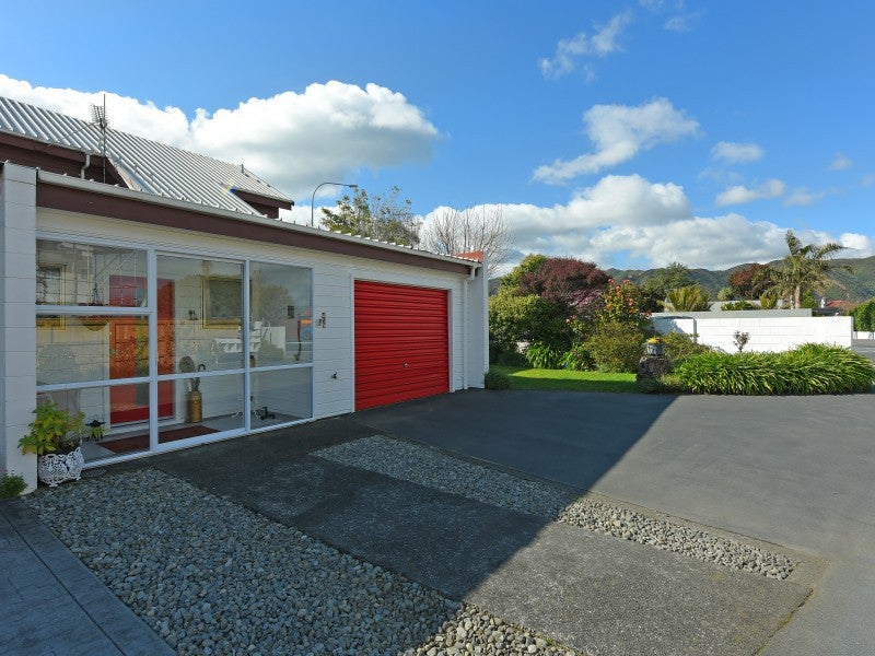 747A High Street, Boulcott, Lower Hutt - Carousel 21