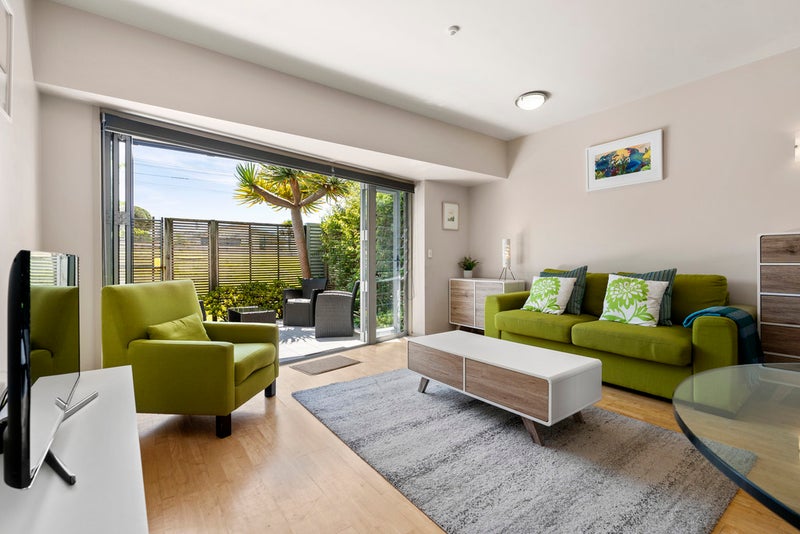 4/136 Ocean View Road, Waiheke Island, Auckland - Carousel 2