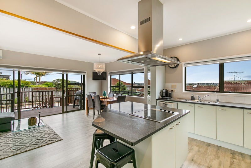 7 Sarah Place, Farm Cove, Auckland - Carousel 1