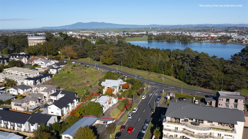 39 Thackeray Street, Hamilton Lake, Hamilton - Carousel 1