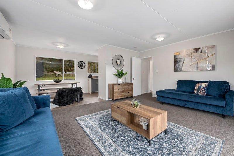 3 Jasper Grove, Birchville, Upper Hutt - Carousel 1