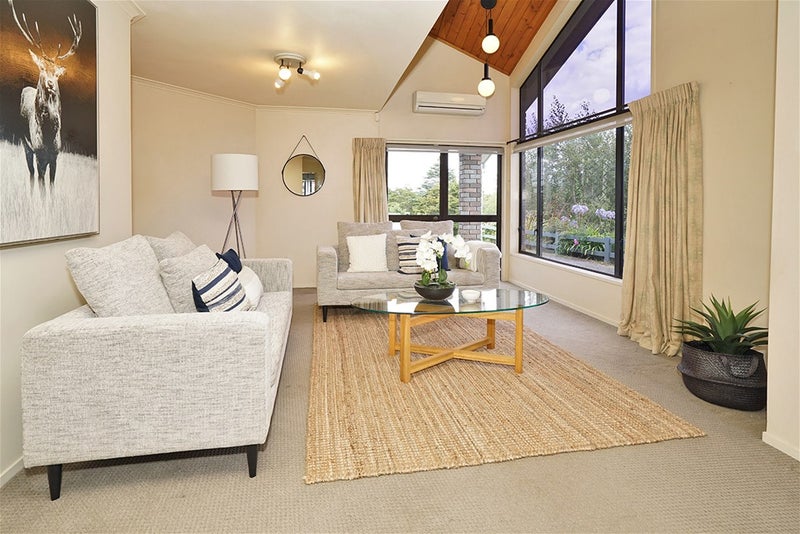 129 MacFarlane Street, Hamilton East, Hamilton - Carousel 2