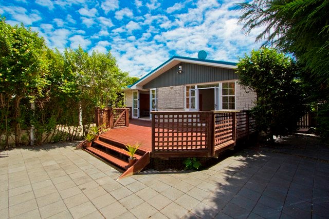 1/21 Walters Street, Avalon, Lower Hutt - Carousel 1