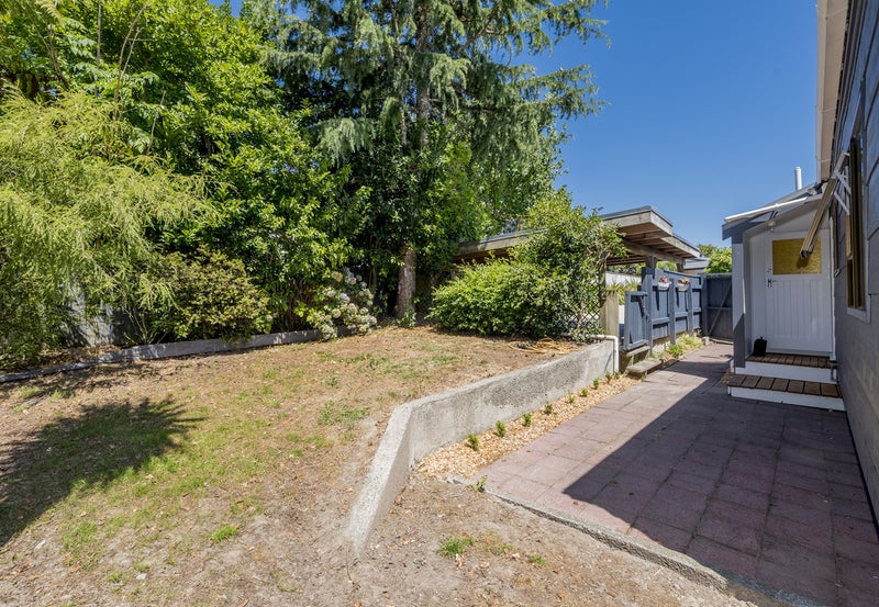 0 , Waikanae - Carousel 25