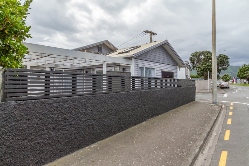 247 The Esplanade, Petone, Lower Hutt - Carousel 20