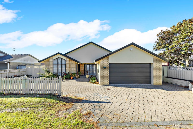 240 Botany Road, Golflands, Auckland - Carousel 1