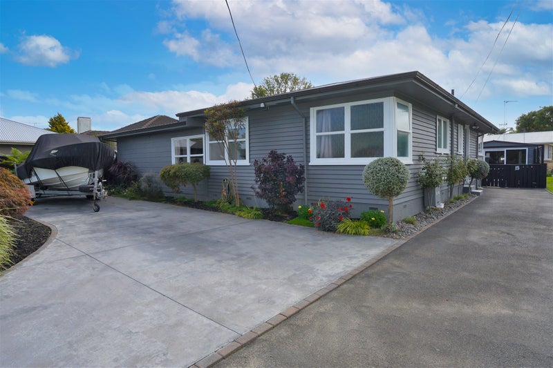 17 Barrie Crescent, Silverdale, Hamilton - Carousel 19