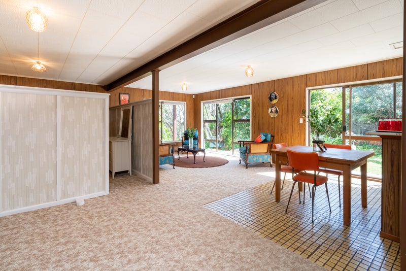 14 Kirkway, Raumati Beach, Paraparaumu - Carousel 35