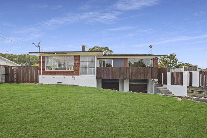 4 Ranui Street, Dinsdale, Hamilton - Carousel 1