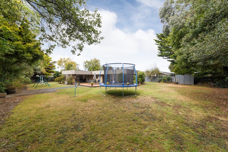 32 Humphries Place, Awapuni, Palmerston North - Carousel 2