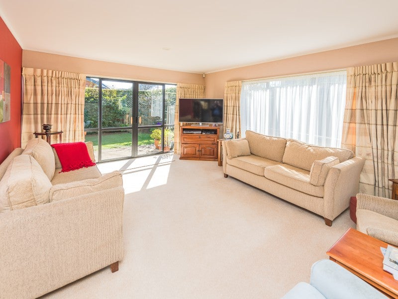 2B Norfolk Drive, Otamatea, Whanganui - Carousel 2