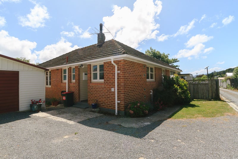 50 Manuka Street, Stokes Valley, Lower Hutt - Carousel 22