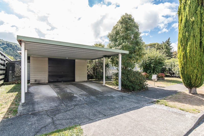 14 Denver Grove, Totara Park, Upper Hutt - Carousel 2