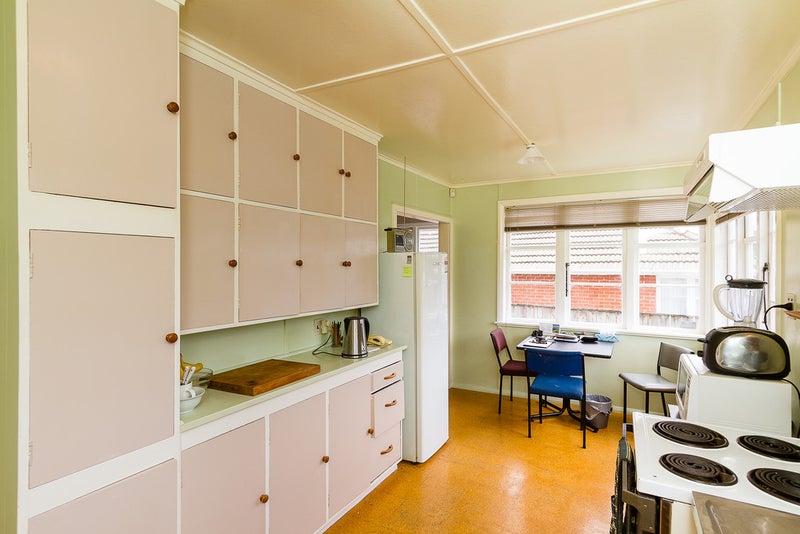 13 Hay Street, Naenae, Lower Hutt - Carousel 2