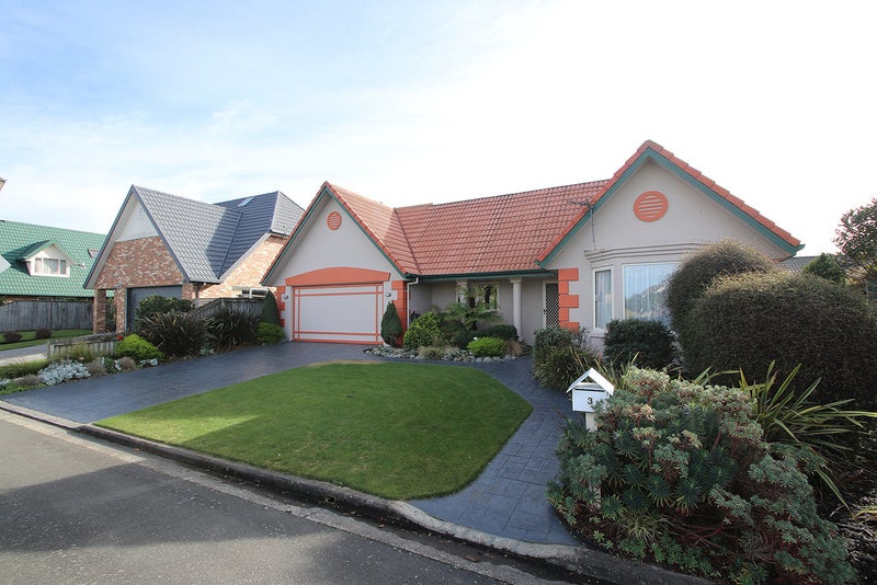 1 Evenwood Place, Waimairi Beach, Christchurch - Carousel 1