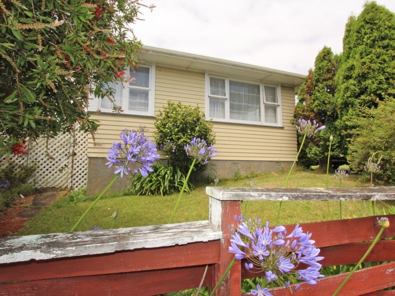 403 Warspite Avenue, Ascot Park, Porirua - Carousel 1