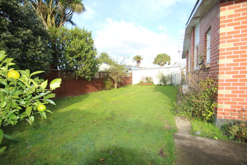 2/40A Brentwood Street, Trentham, Upper Hutt - Carousel 13