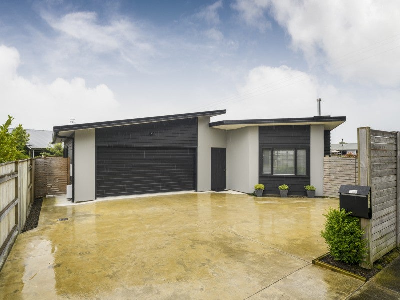 157B James Line, Kelvin Grove, Palmerston North - Carousel 1
