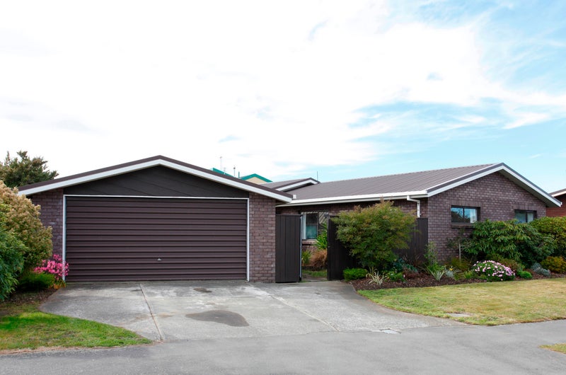 4 Pinaster Place, Parklands, Christchurch - Carousel 2