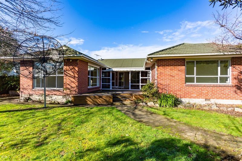 63 Evesham Crescent, Spreydon, Christchurch - Carousel 1