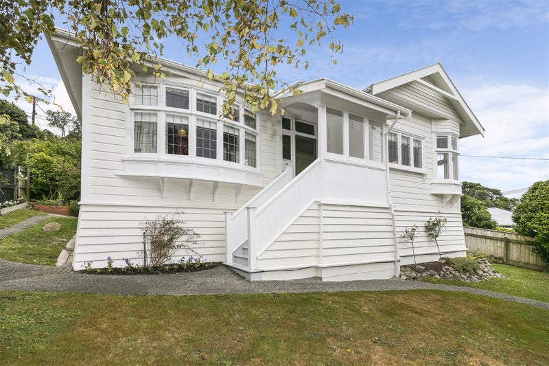 55 Everest Street, Khandallah, Wellington - Carousel 1