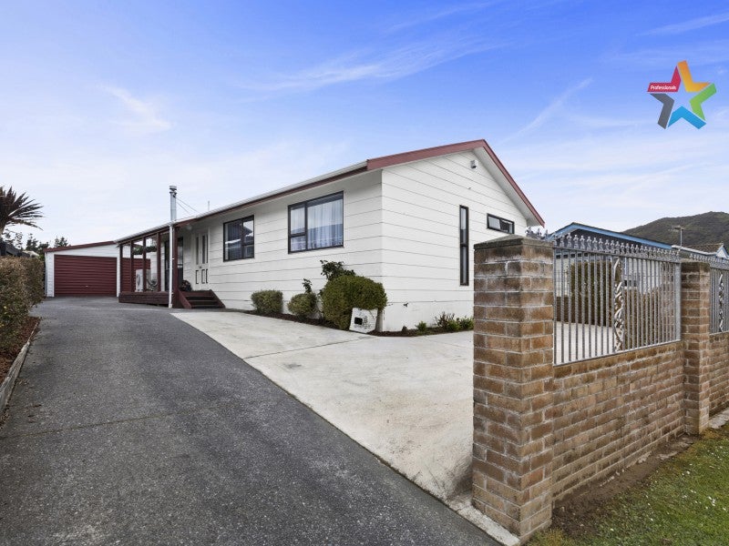 4 Stockdale Street, Wainuiomata, Lower Hutt - Carousel 1