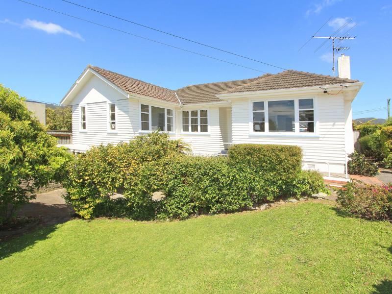 1 Barsi Grove, Avalon, Lower Hutt - Carousel 20